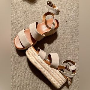 AEO Gilda Espadrille Wedge